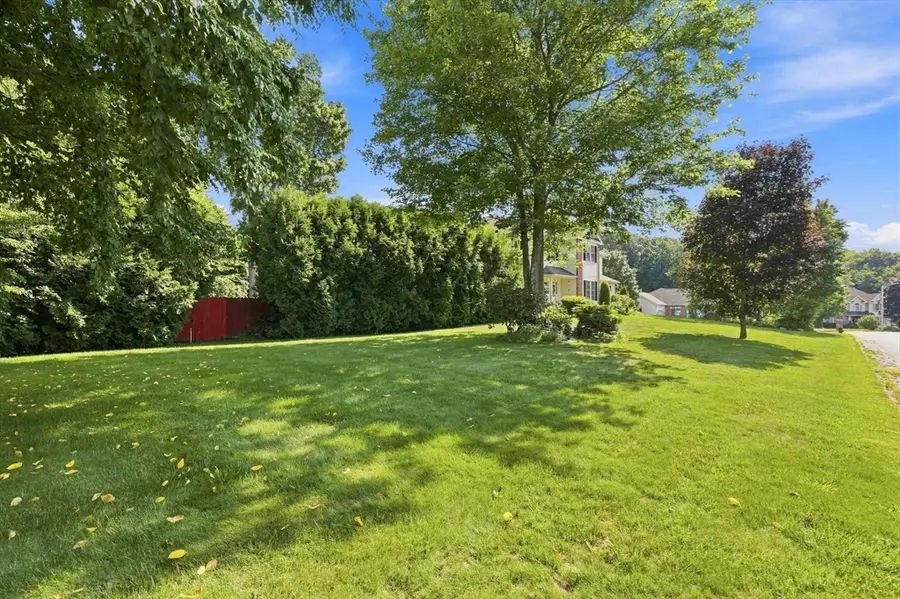 32 Waterford Dr, Westfield, MA 01085 - #3