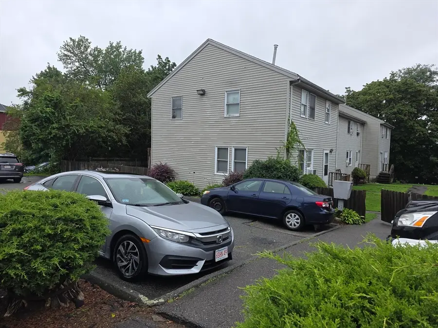 37 Wall St #2C, Worcester, MA 01604 - #3