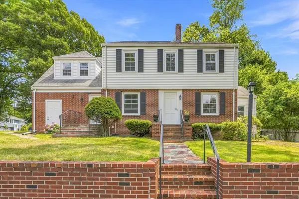 49 Parkside Circle, Braintree, MA 02184