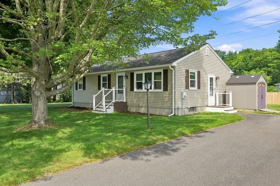 15 Peterson Cir, Feeding Hills, MA 01030 - #2