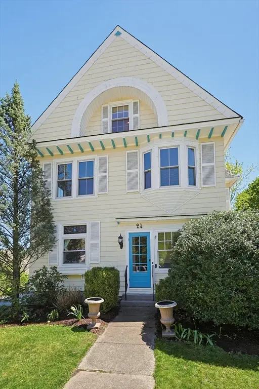 24 Main St, Upton, MA 01568 - #1