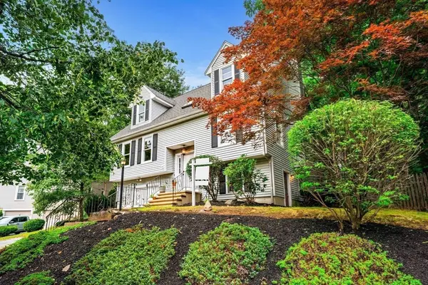 93 Kendrick Rd, Wakefield, MA 01880