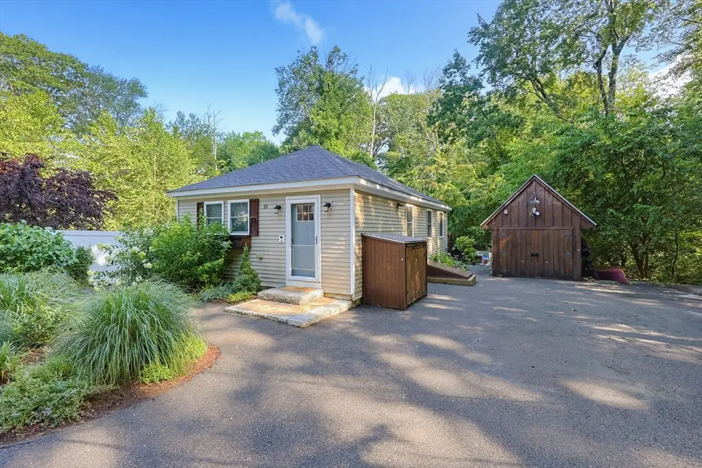 19 Knoll Road, Hopkinton, MA 01748 - #1