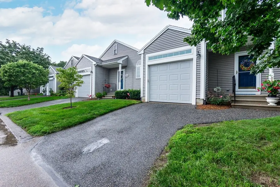 304 Village Ln #304, Bellingham, MA 02019 - #2