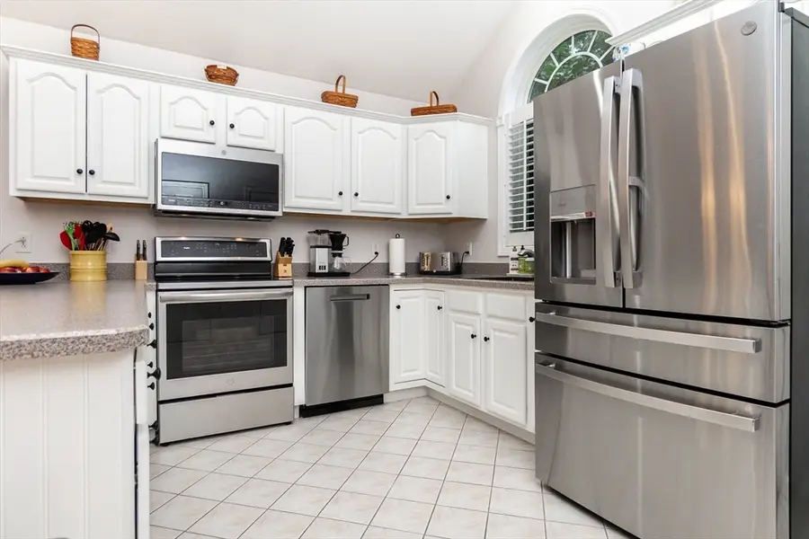 304 Village Ln #304, Bellingham, MA 02019 - #3