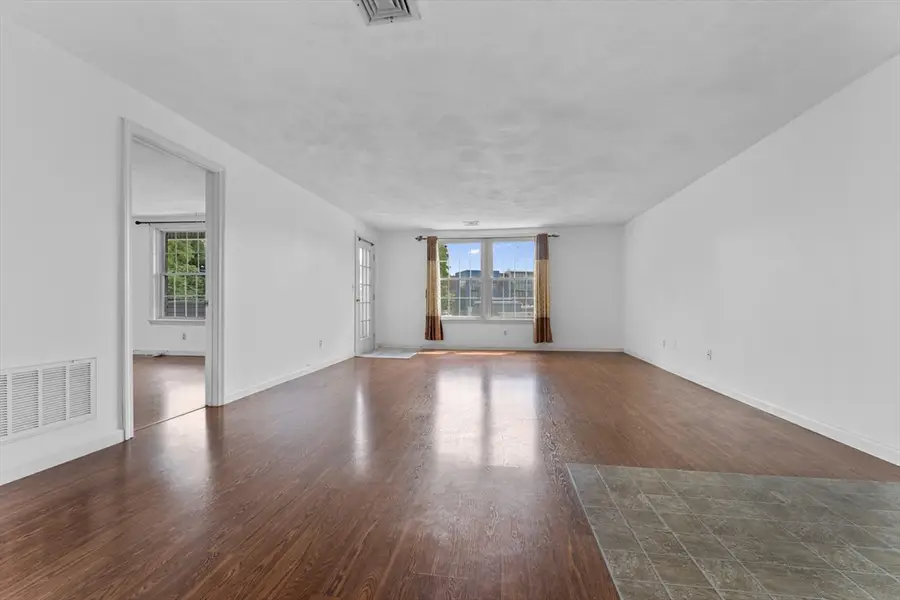 24 South St #21, Medford, MA 02155 - #3