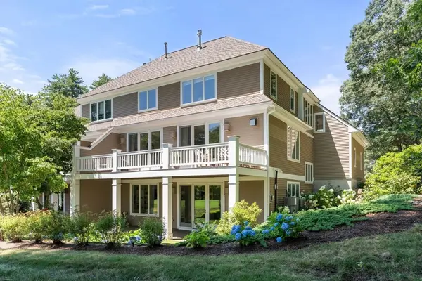 11 Eagle Court, Ipswich, MA 01938