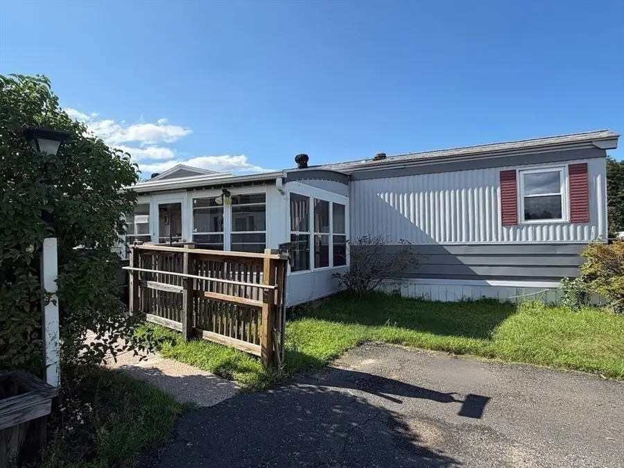 8 First Avenue, Westfield, MA 01085 - #3