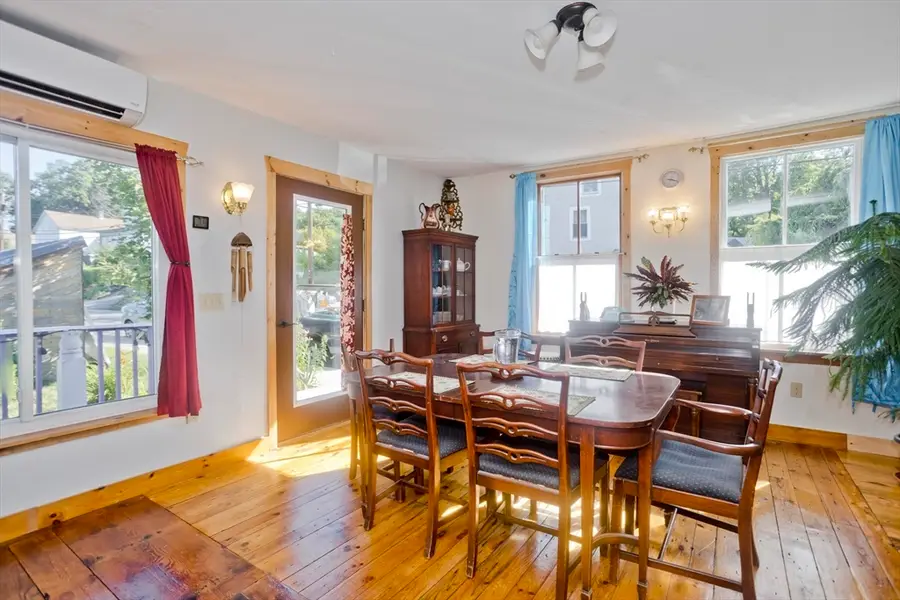 34 Washington St, Greenfield, MA 01301 - #2