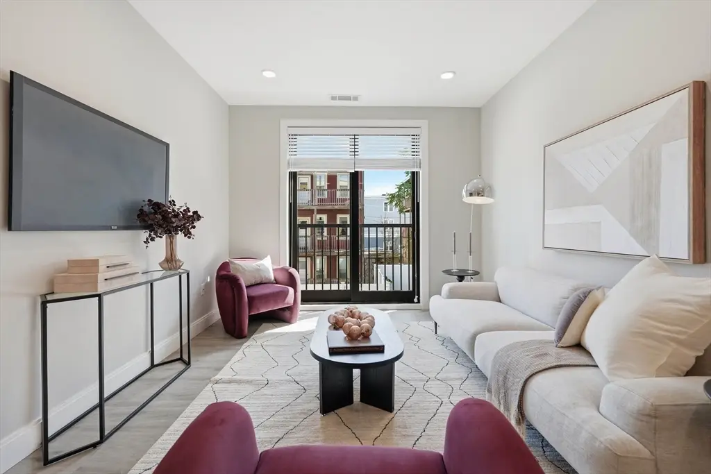 656 Saratoga #214, Boston, MA 02128 - #1