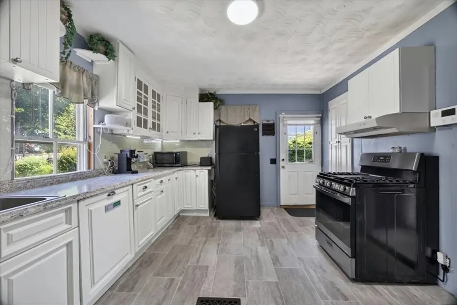 171 Bartlett St, Brockton, MA 02301 - #2