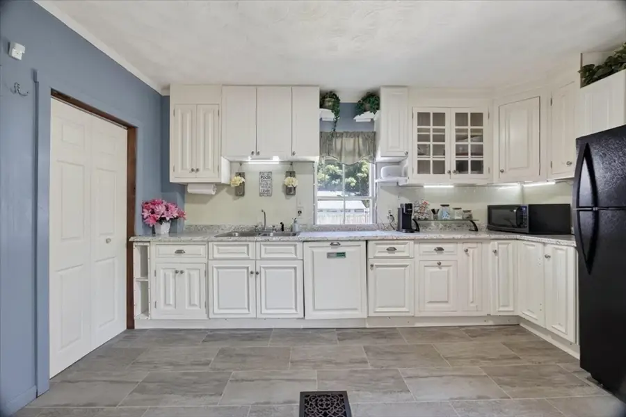 171 Bartlett St, Brockton, MA 02301 - #3