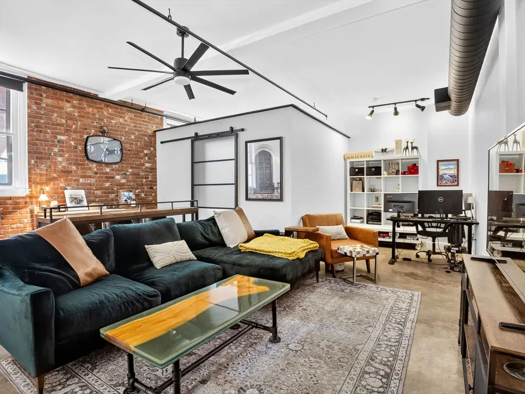 7 Crombie St #4, Salem, MA 01970 - #1