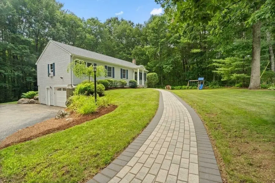 352 Town Farm Rd, Barre, MA 01005 - #3