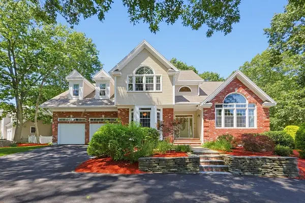 30 Rossi Ln, Ashland, MA 01721
