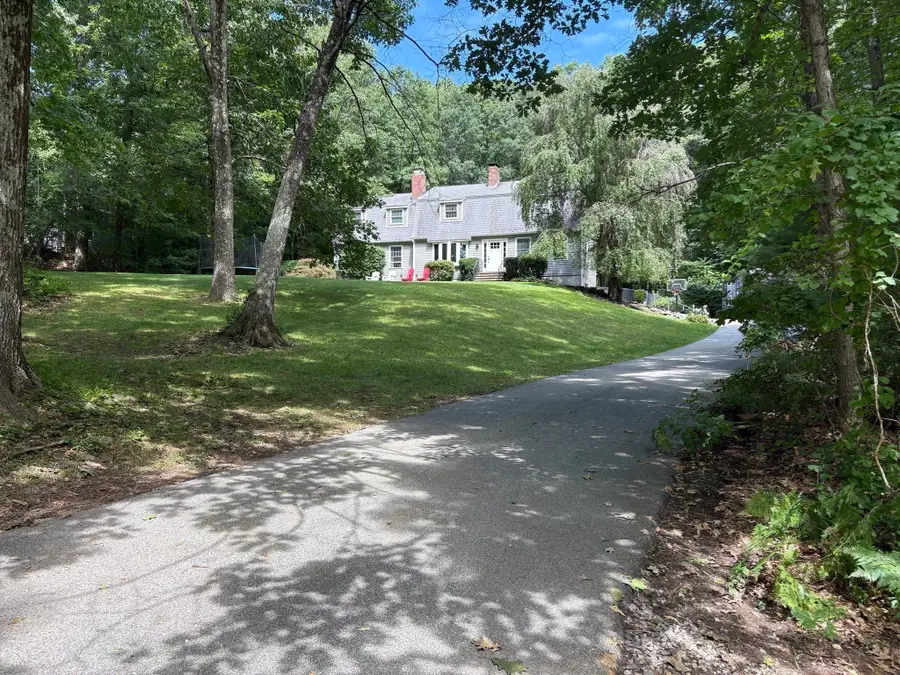 19 E Applewood, Charlton, MA 01507 - #3