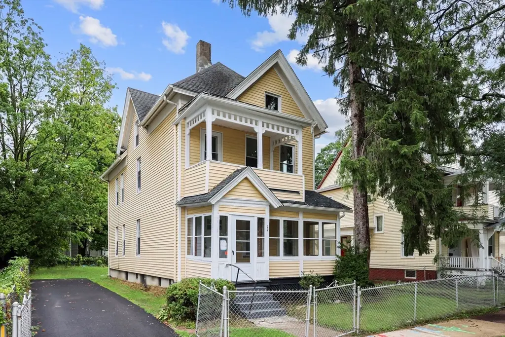 29 Yale St, Springfield, MA 01109 - #1