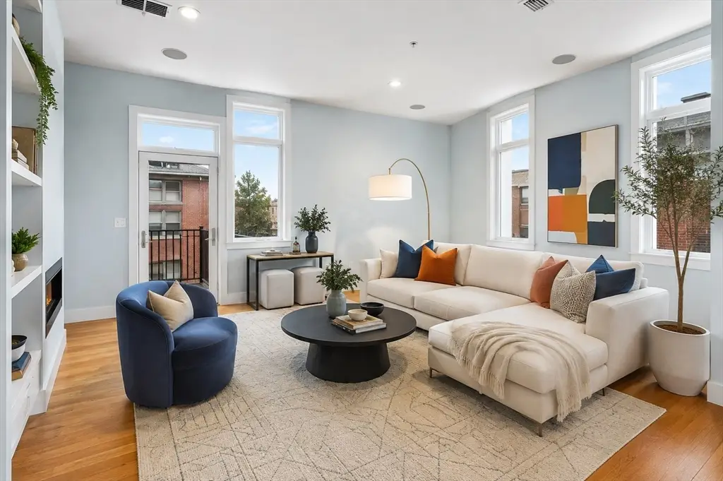 5 Mohawk St #2, Boston, MA 02127 - #1