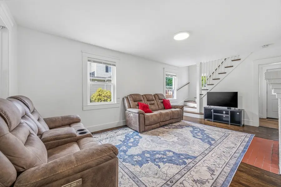 569 Lincoln Ave, Saugus, MA 01906 - #3