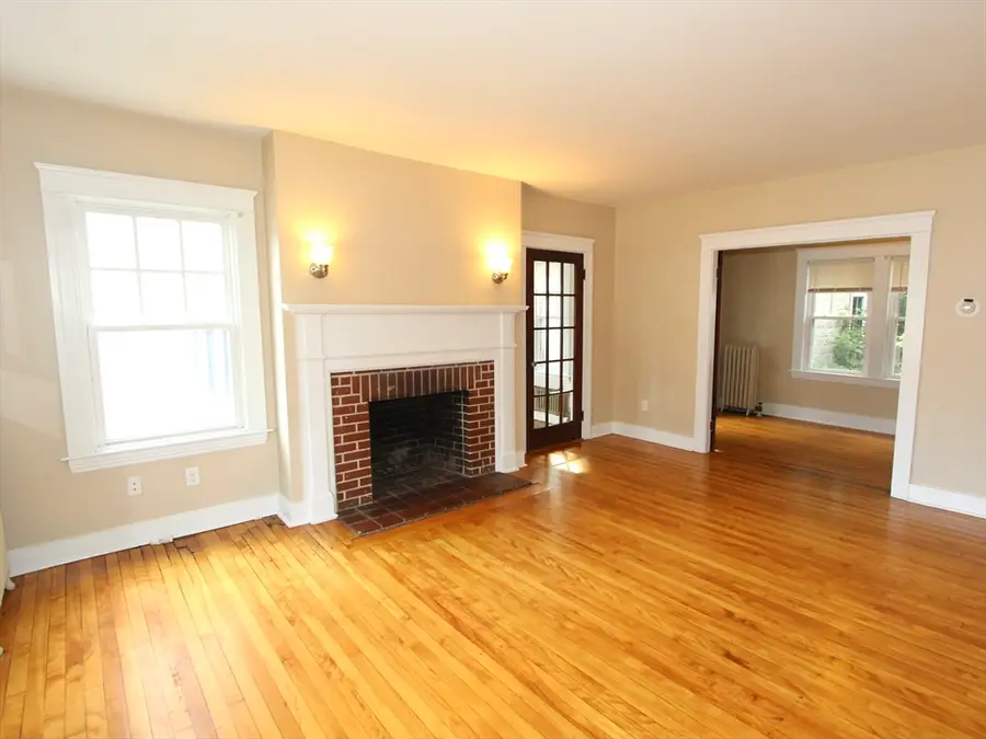 182 Park Ave, Worcester, MA 01609 - #2