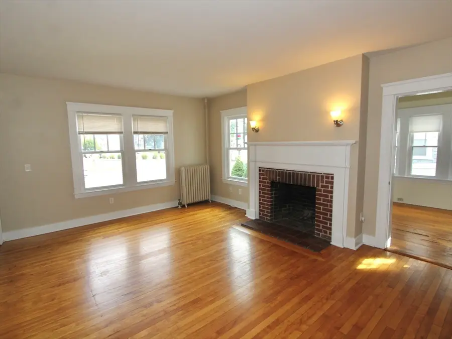 182 Park Ave, Worcester, MA 01609 - #3