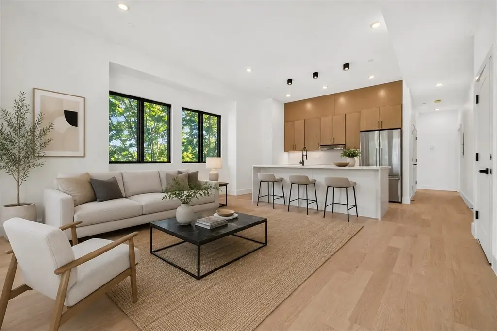 15 Clyde St #F, Somerville, MA 02145 - #1