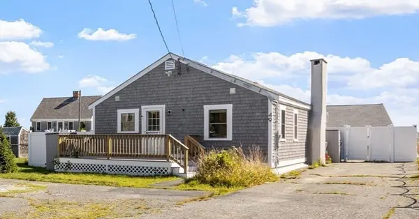 49 Freeman Ave, Sandwich, MA 02563