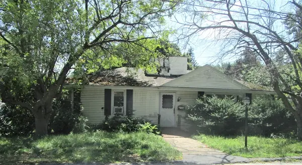 21 Baxter St, Worcester, MA 01602