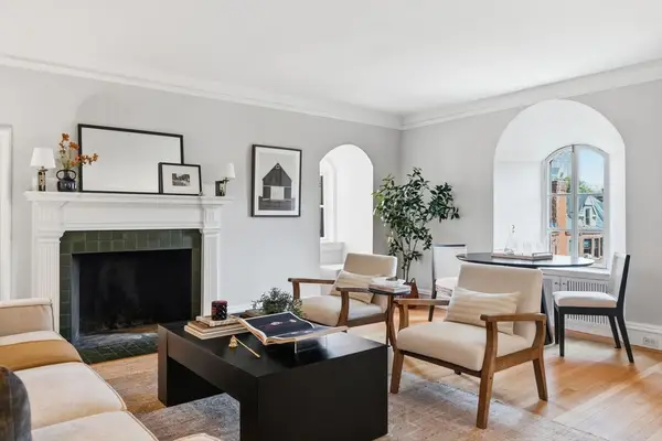 334 Beacon St #10, Boston, MA 02116