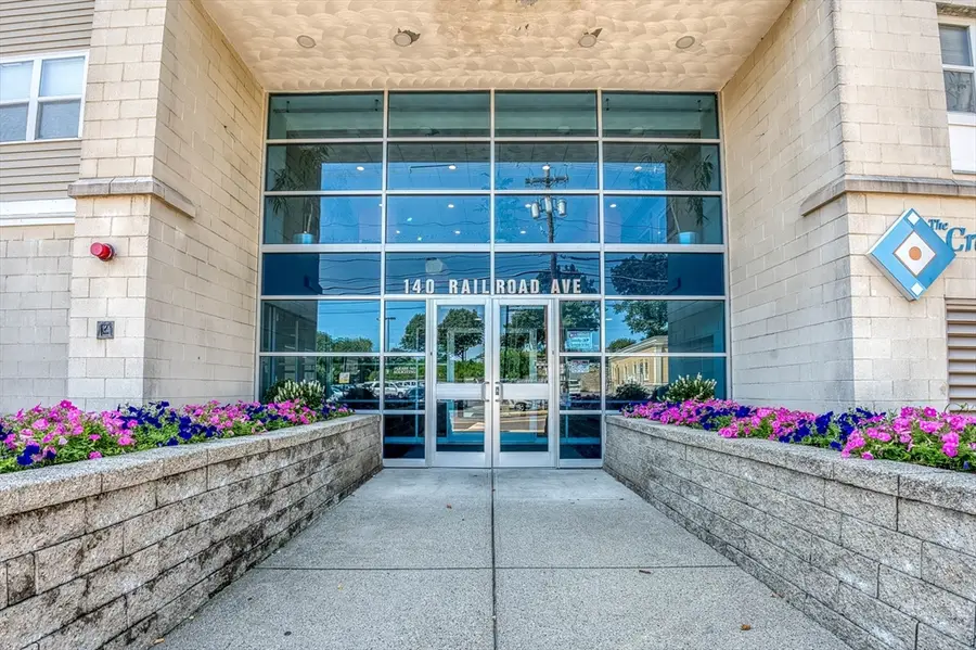 140 Railroad Ave #B403, Norwood, MA 02062 - #3