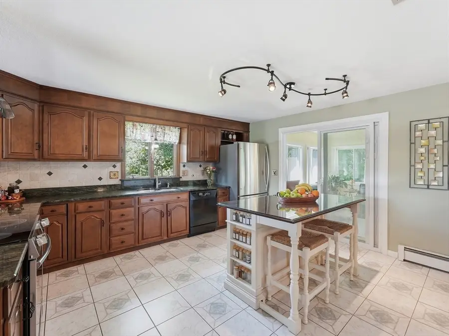 98 Mclean Parkway, Ludlow, MA 01056 - #2