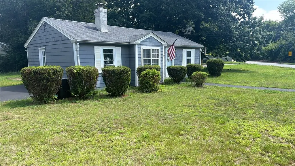 1 E Public St, Assonet, MA 02702 - #1