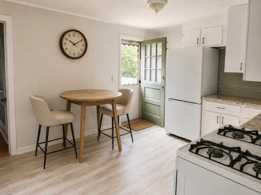 92 Walnut St, Clinton, MA 01510 - #3