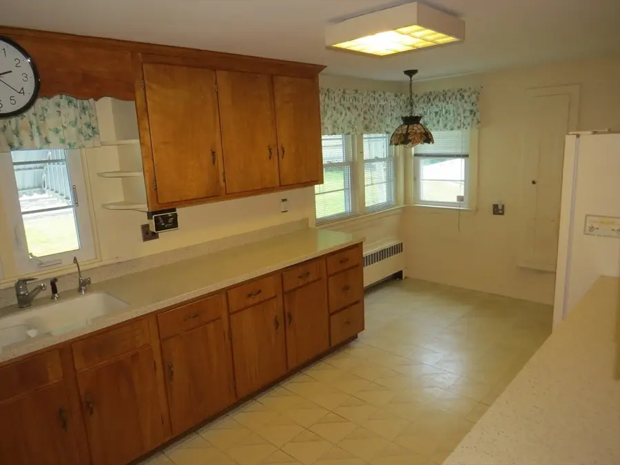 8 School Street, Southborough, MA 01772 - #2