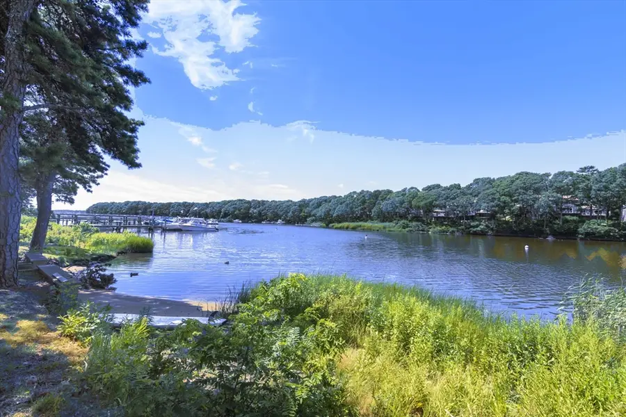 107 Shorewood Dr, Falmouth, MA 02536 - #2