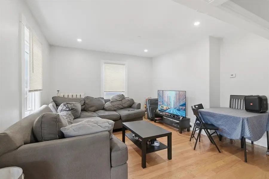 9 Vassall St, Quincy, MA 02170 - #3