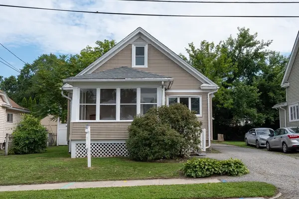 17 Bushwick Place, Springfield, MA 01109