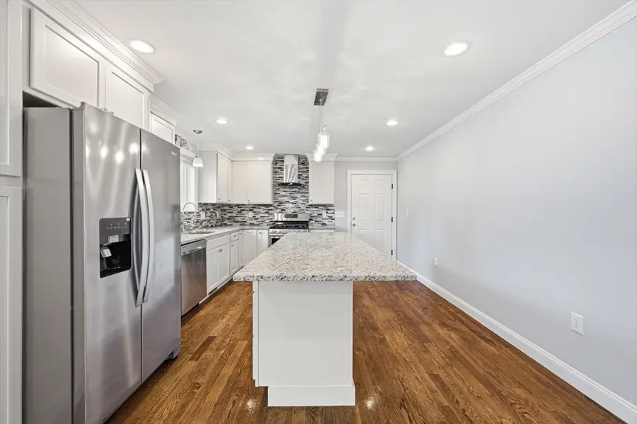 305 Lynn St, Malden, MA 02148 - #3