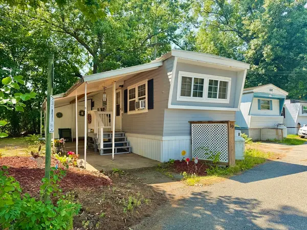 404 Southwick Rd #19, Westfield, MA 01085