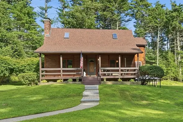 100 Pine St, Douglas, MA 01516