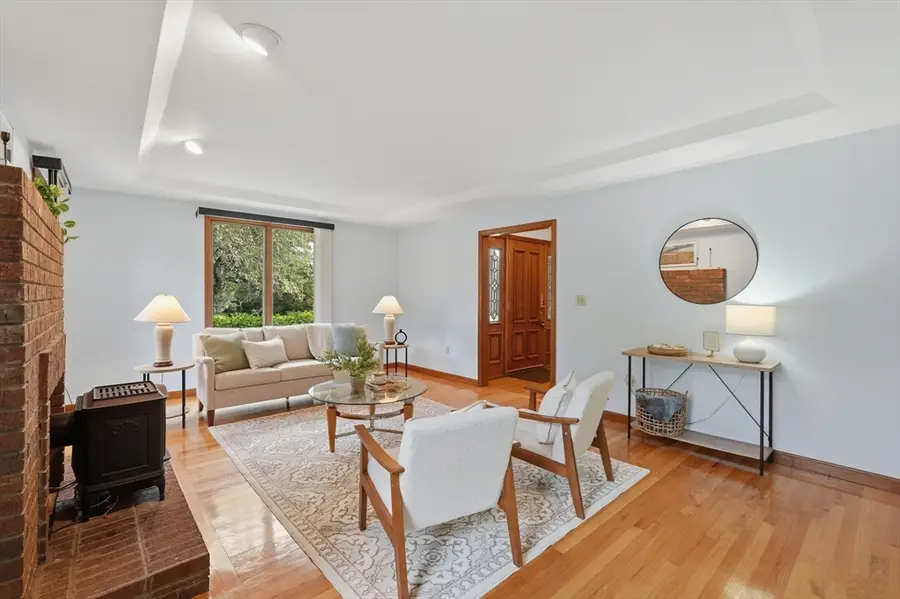 7 Miramar Dr, Pembroke, MA 02359 - #2