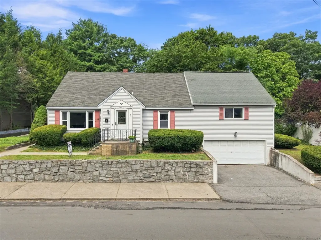 124 E Meadow Rd, Lowell, MA 01854 - #1