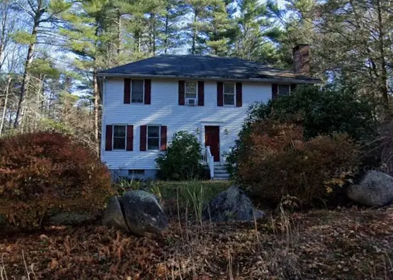 2 Greenleaf Dr, Exeter, NH 03833