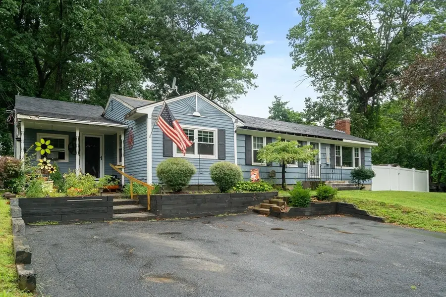 31 Helen Dr, West Boylston, MA 01583 - #3