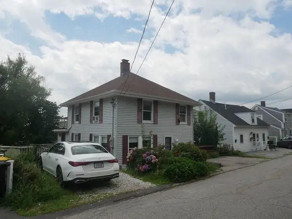 16 Hillside Rd, Hull, MA 02045