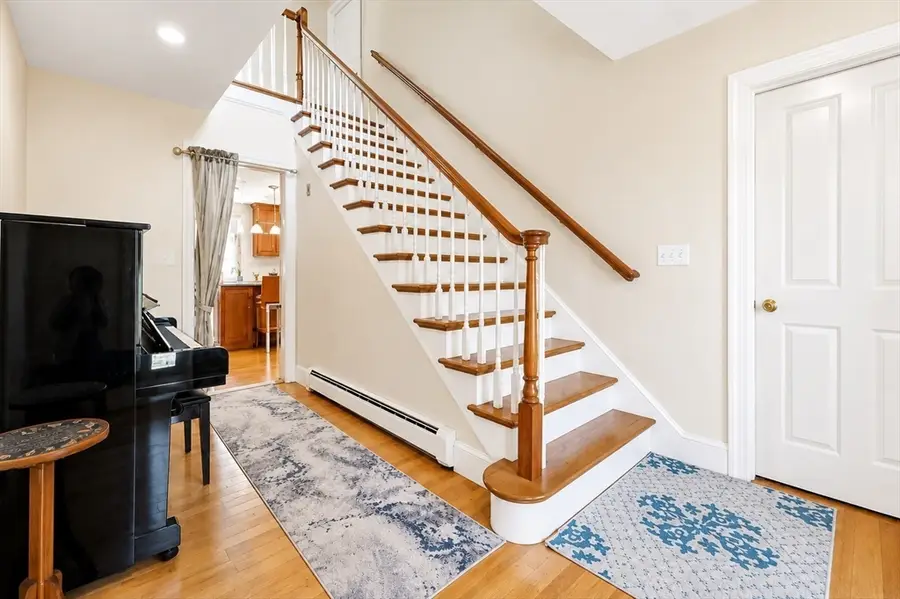 107 Mill St, Franklin, MA 02038 - #3