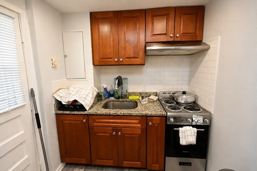 994 Washington St #2, Weymouth, MA 02189 - #3