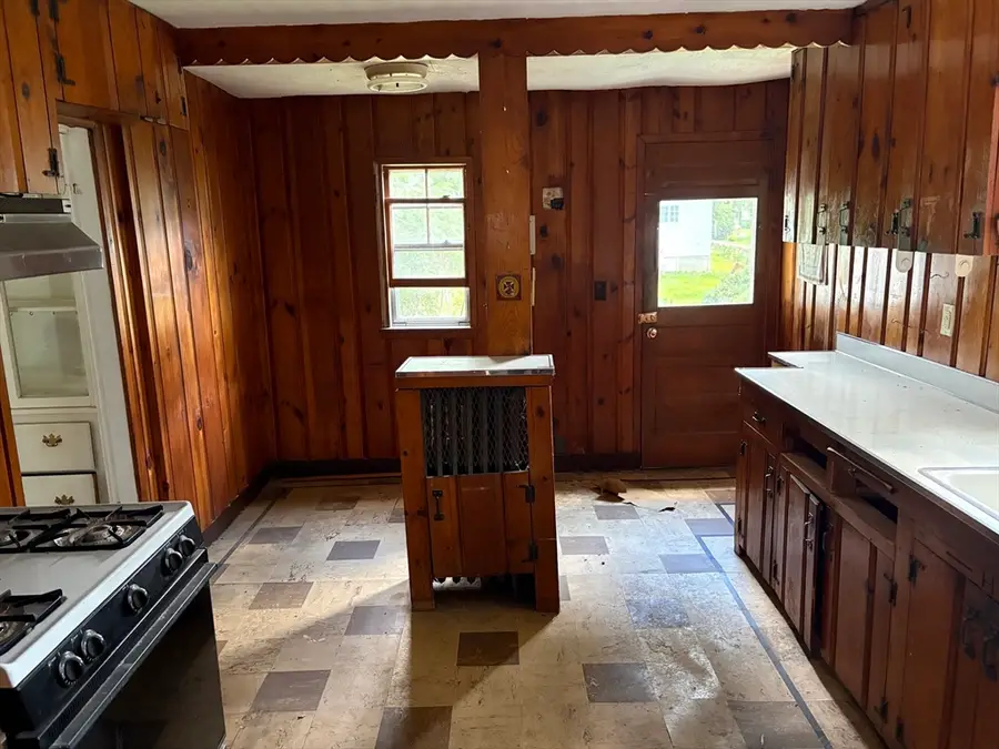 28 Samoset Rd, Newton, MA 02468 - #2