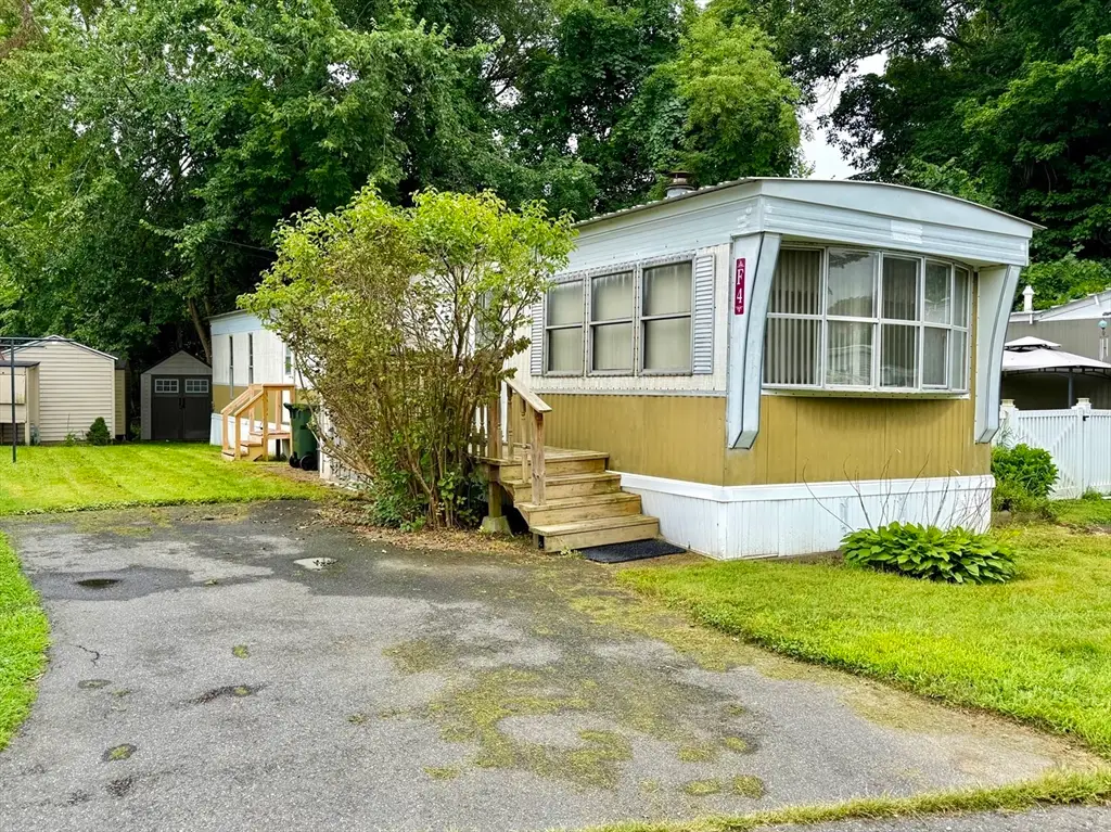 229 Miller St #F4, Ludlow, MA 01056 - #1