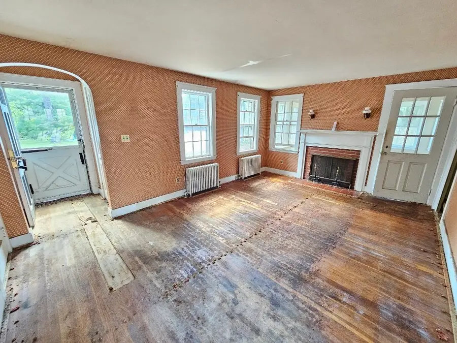 204 Great Rd, Maynard, MA 01754 - #3